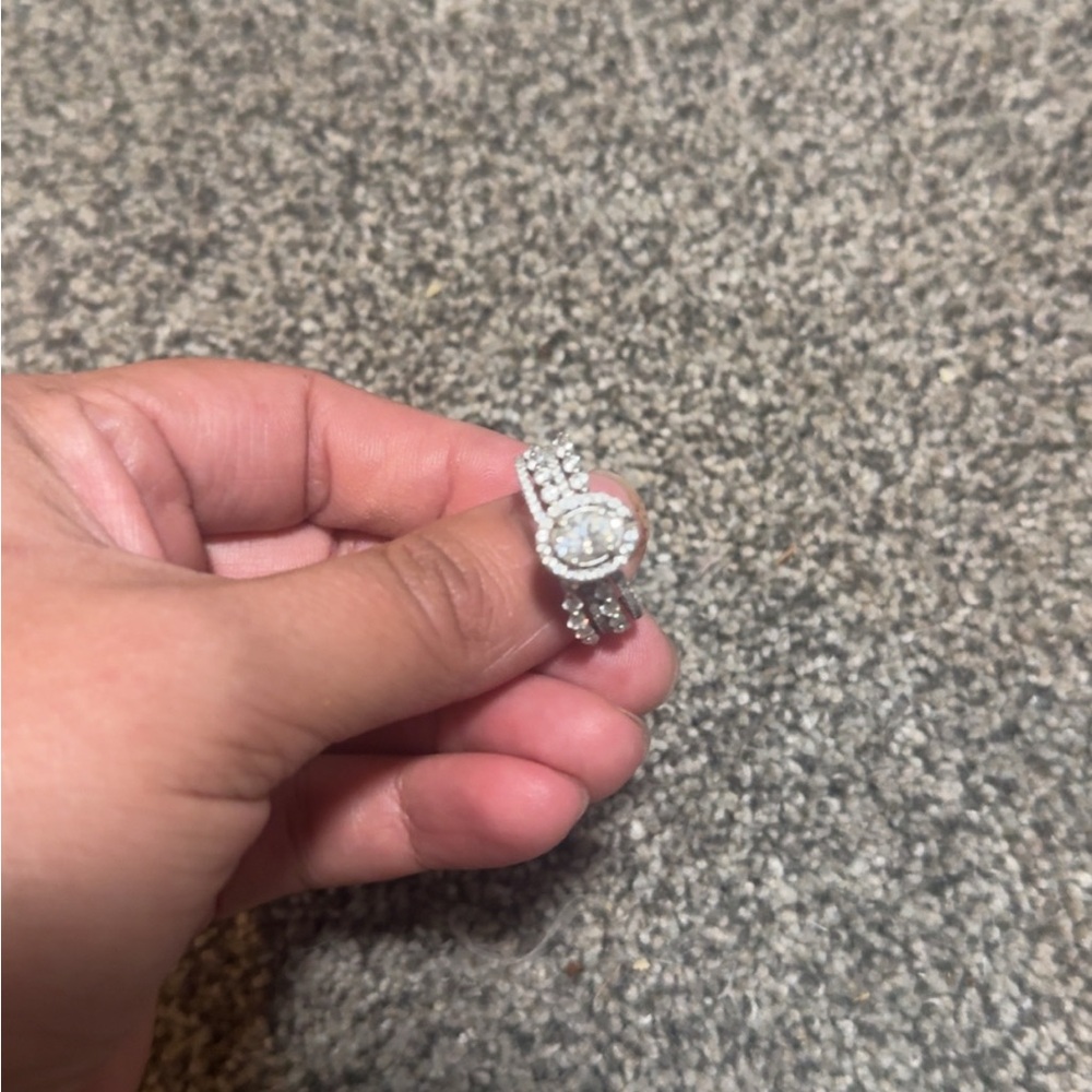 Dazzling Silver Women's Ring with Crystal Accents
